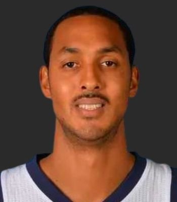 Ryan Hollins Total Worth